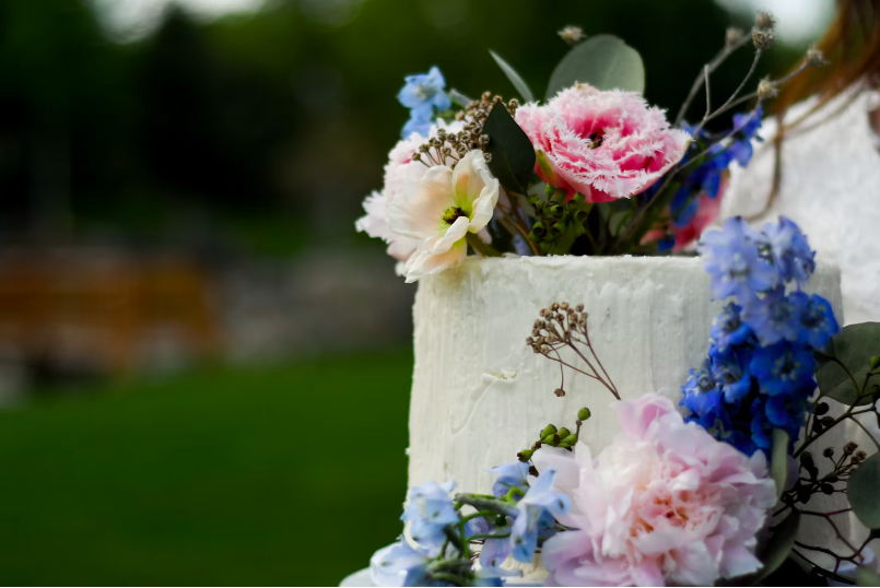 Wedding cake with colored flowers